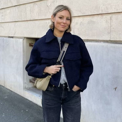 Kort Dames Bomberjack met Ritssluiting en Grote Klepzakken