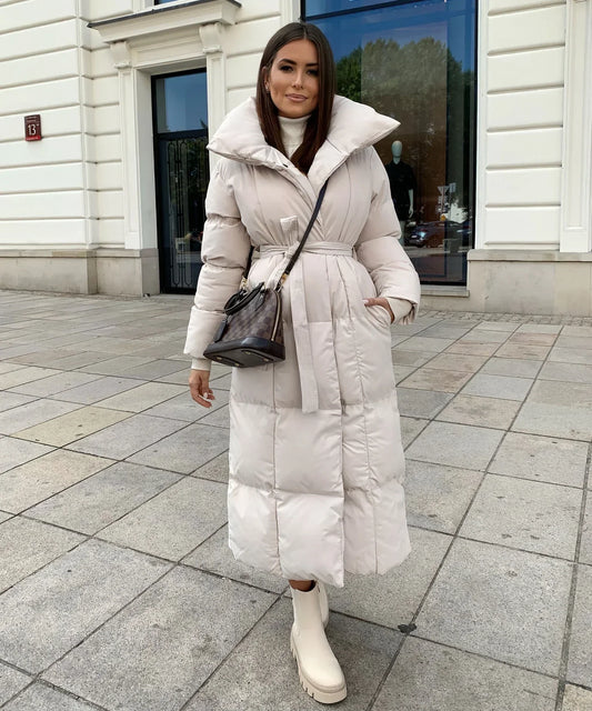 Vrouwen Chic Lange Puffer Winterjas met Tailleriem en Hoge Kraag