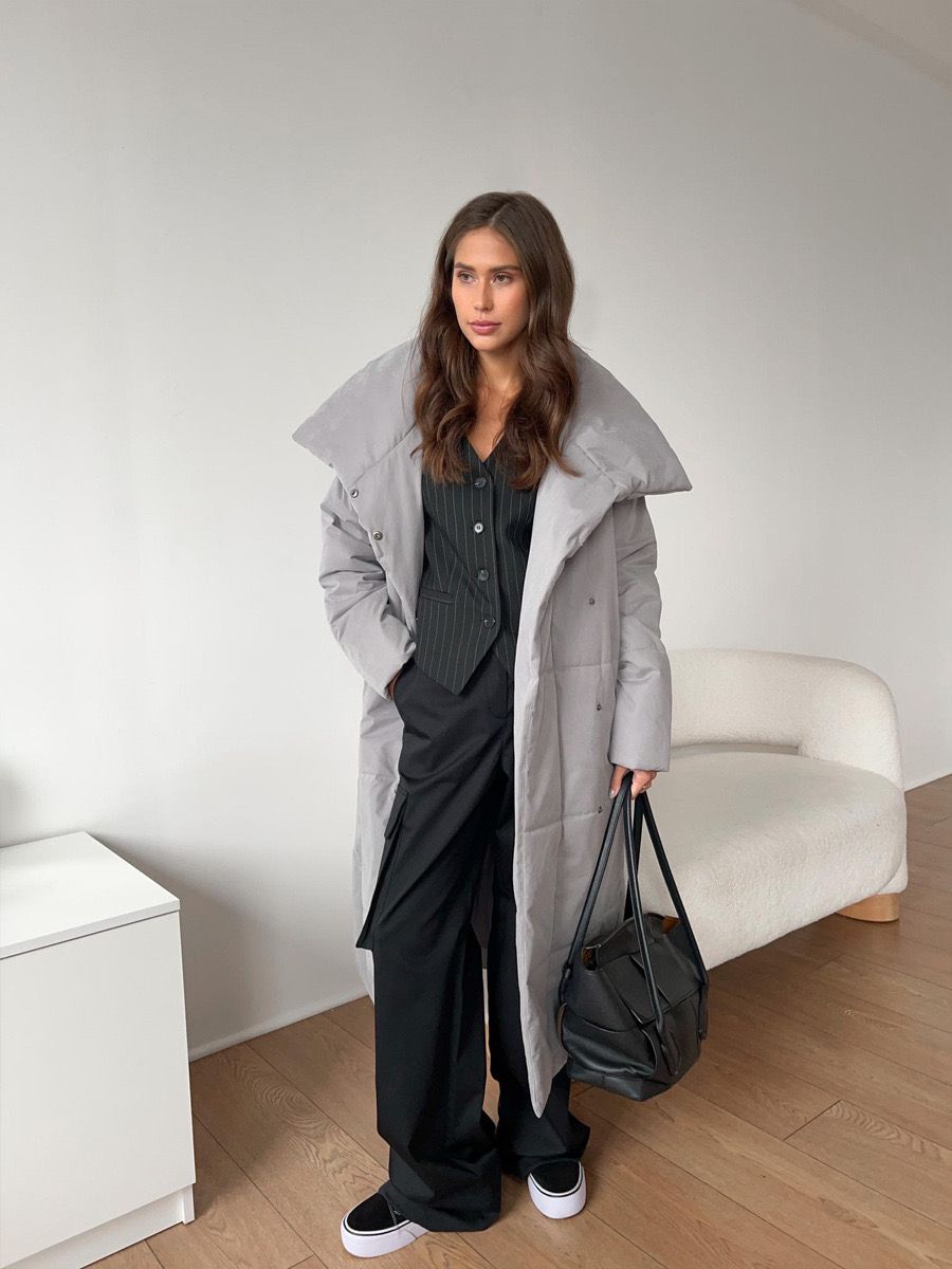 Vrouwen Chic Lange Puffer Winterjas met Tailleriem en Hoge Kraag