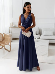 Elegant Cocktail Maxi Dress with V-Neck and Bow Detail