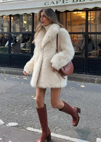 Stijlvolle Witte Korte Faux Fur Winterjas voor Dames