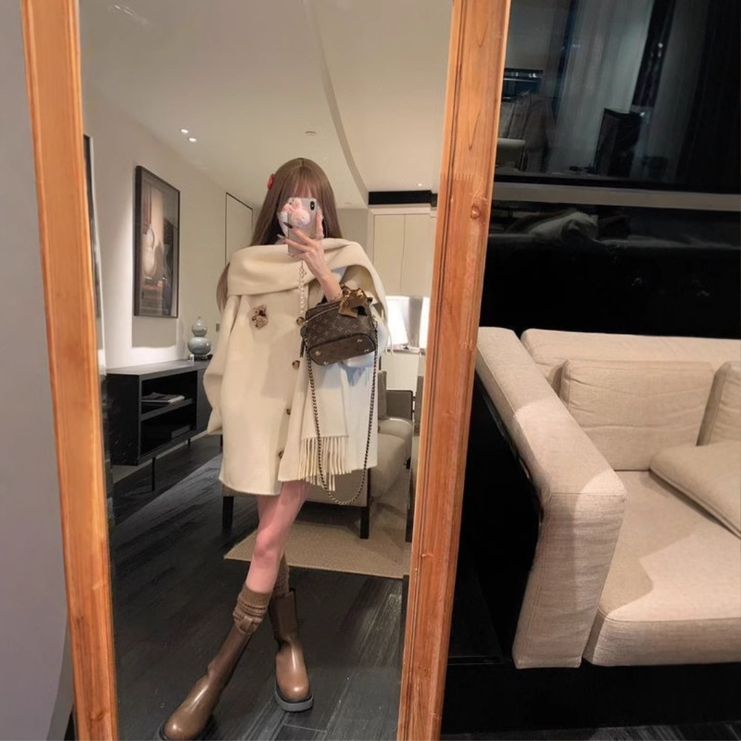 Bruine Wollen Winterjas Stijlvol Oversized met Sjaal Dames