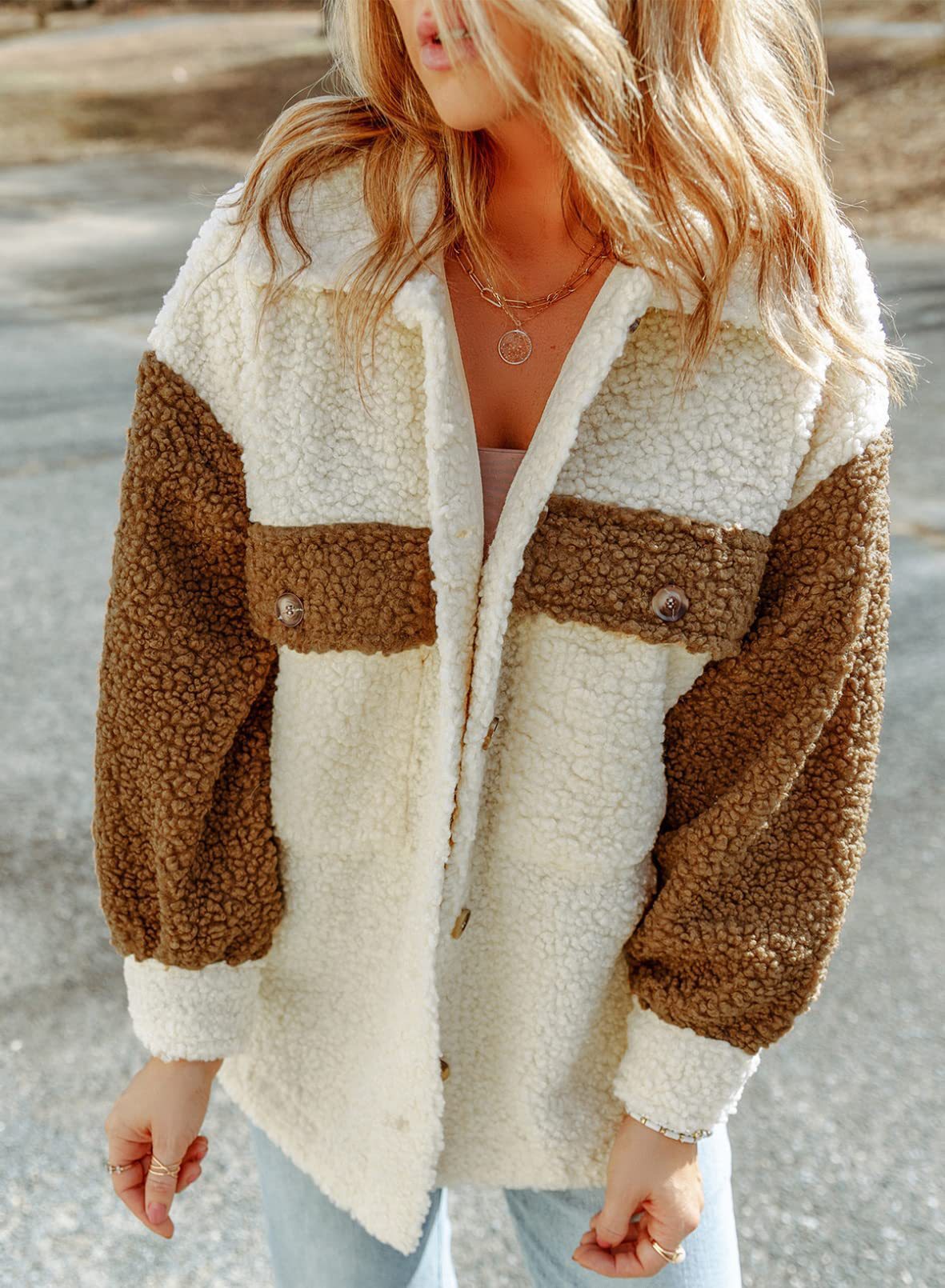 Damska kurtka teddy fleece na zimę w kolorowe bloki z guzikami