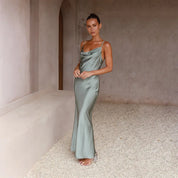 Jady - Satijnen maxi jurk met open rug