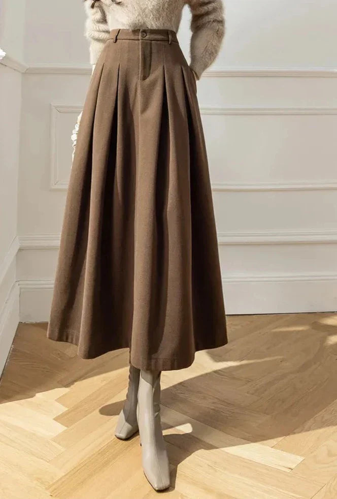Elegante Maxi spódnica z wysokim stanem i głębokimi zakładkami