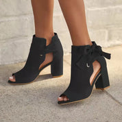 Botki peep toe z kokardą i słupkiem