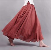 Miękka, przewiewna damska spódnica maxi z szerokimi opadającymi plisami