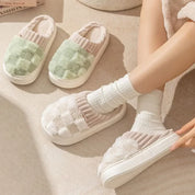 Warm Slippers with Checkered Pattern for Women