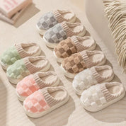 Warm Slippers with Checkered Pattern for Women
