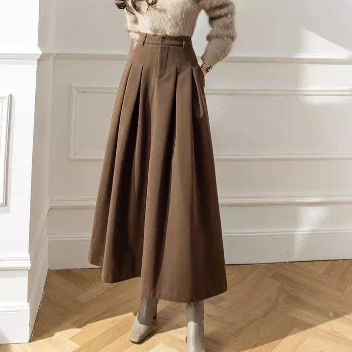 Elegante Maxi spódnica z wysokim stanem i głębokimi zakładkami