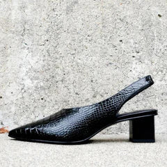 Amberly - Vintage Puntige Slingback Pumps met Blokhak