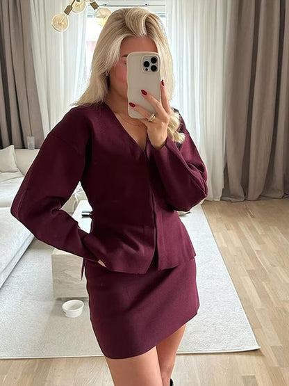 Getailleerde Gebreide Dames Top-en-Rok Set met V-Hals en Haaksluiting