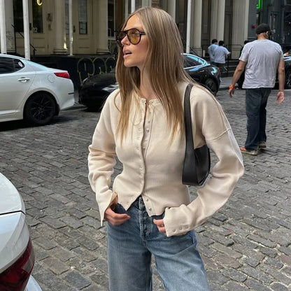 Beige Gebreid Dames Vest Cropped Met Knoopsluiting En Geribde Taille