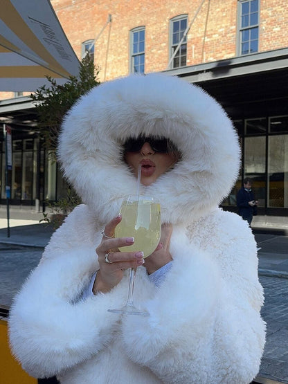 Witte Dames Fleecejack met Oversized Capuchon en Imitatiebont