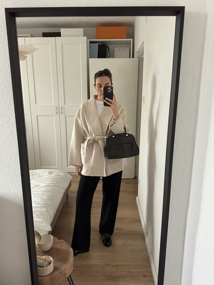 Elegante Dames Blazer van Wolmix met Ceintuur Kimono-stijl en Wijde Mouwen