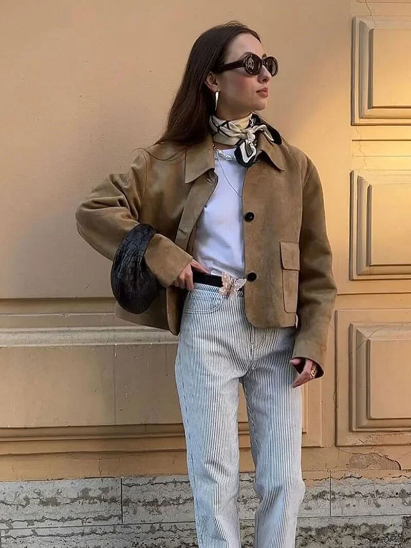 Dames Korte Leren Jas Beige Suède Look Met Klepzakken