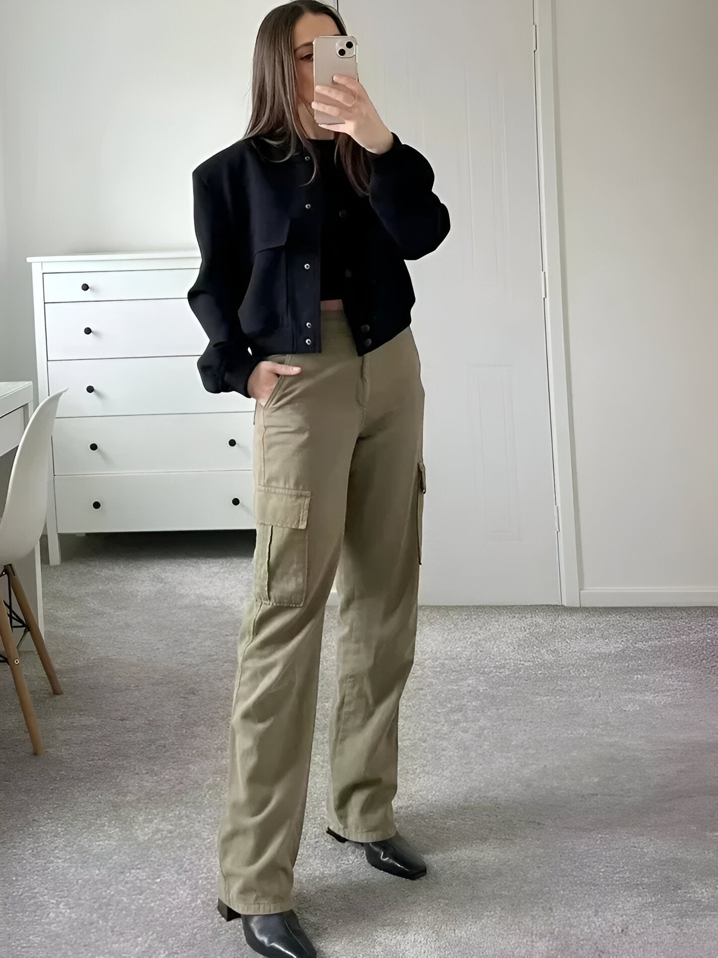 Dames Cropped Bomberjack Met Knoopsluiting Klepzakken En Geribde Boorden