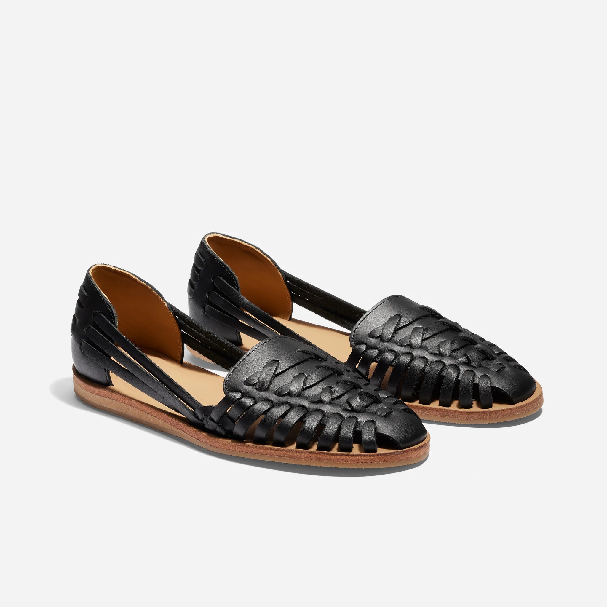 WF-0126-BLKPAIR_ANGLED_FRONT.webp