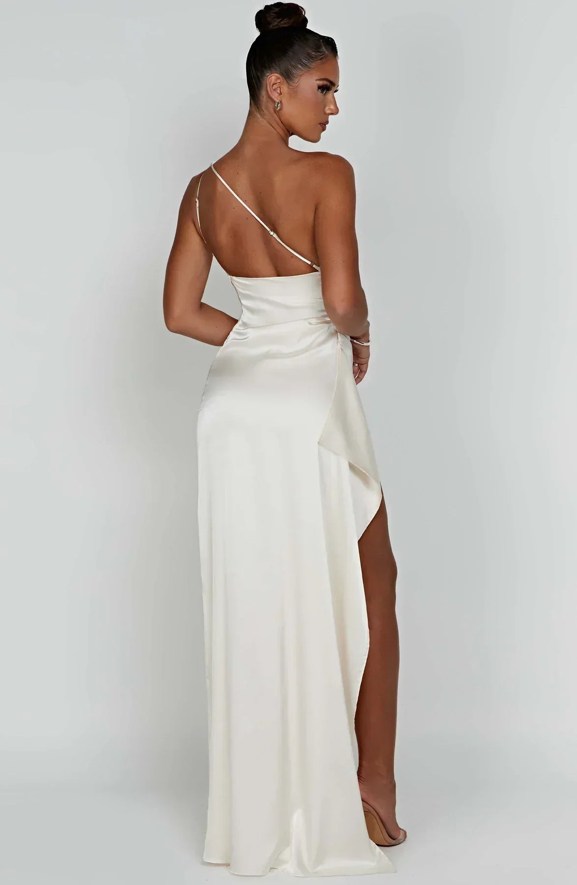 Elegante Satijnen One Shoulder Maxi Galajurk met Hoge Split