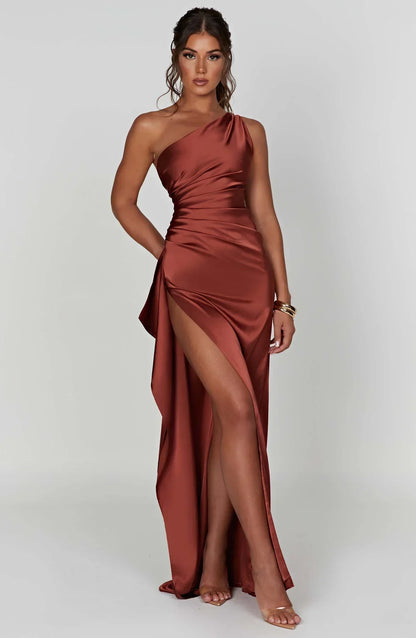 Elegante Satijnen One Shoulder Maxi Galajurk met Hoge Split