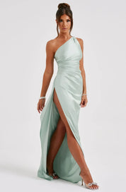 Elegant Satin One-Shoulder Maxi Evening Dress with High Slit