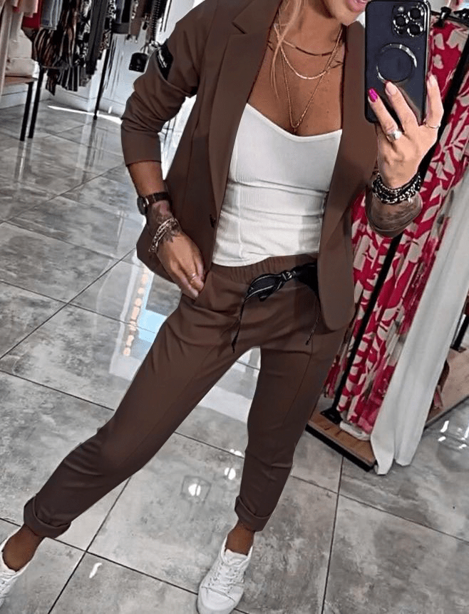 Ensemble blazer deux pièces élégant avec pantalon jogger pour femmes