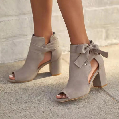 Lize - Chic Tie-Up enkellaarsjes met Vesper look