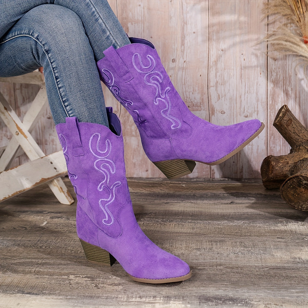 Vrouwen Western Cowboylaarzen Met Decoratieve Stiksels En Blokhak