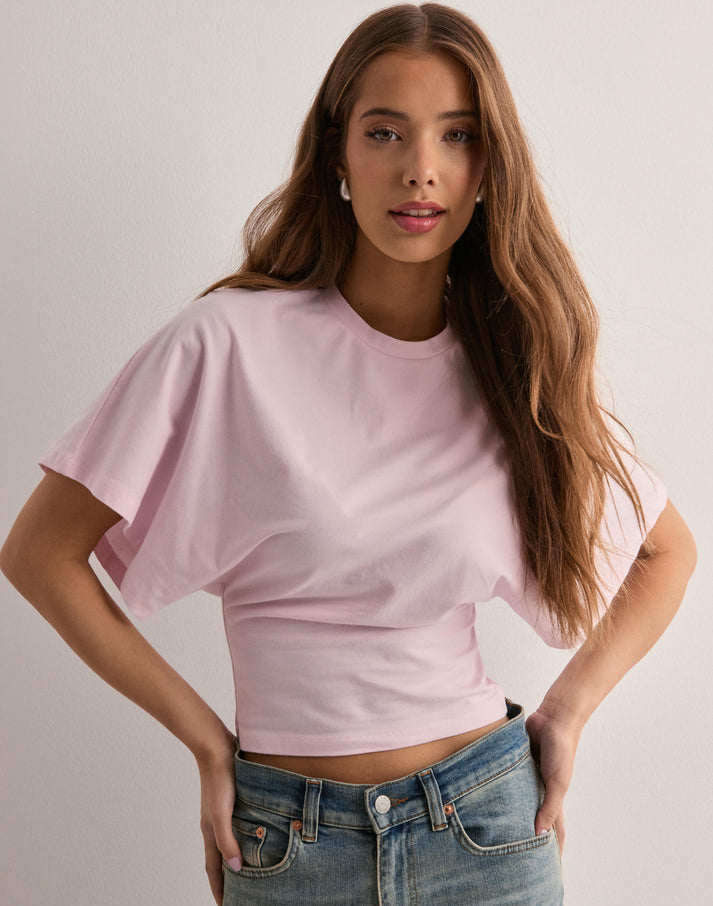T-shirt décontracté à manches larges et coupe cintrée pour femmes