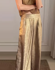 Elegant Pants with Gold Details and Wide Legs
