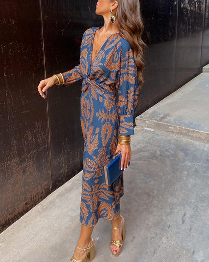 Evi-Lynn - Midi jurk met V-hals en print