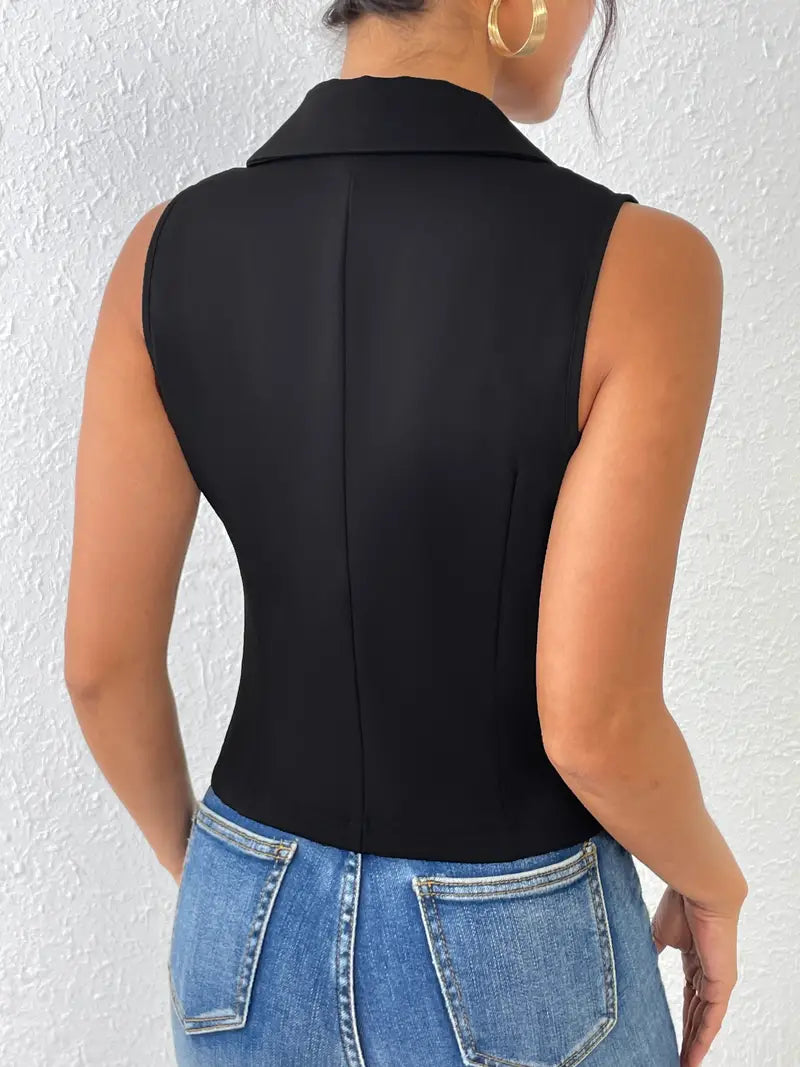 Top gilet noir cintré pour femmes, sans manches avec fermeture à boutons