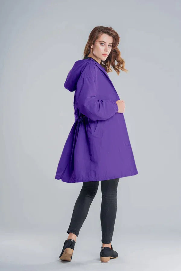 Waterdichte Vrouwen Regenjas Met Knopen Capuchon En Verstelbare Taille