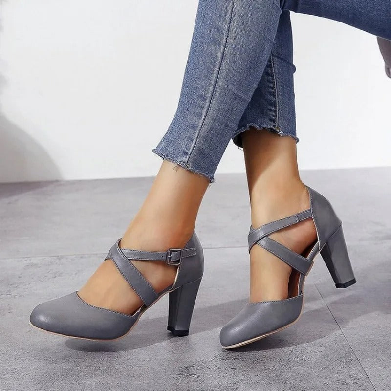 Women's Pumps with Crossed Straps and Block Heel