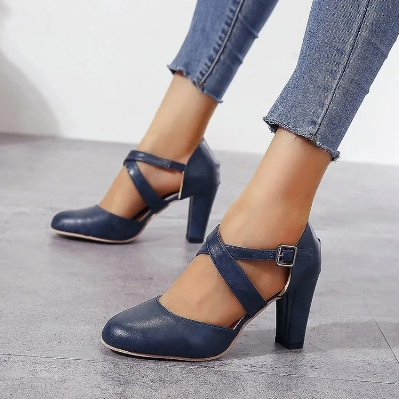 Women's Pumps with Crossed Straps and Block Heel