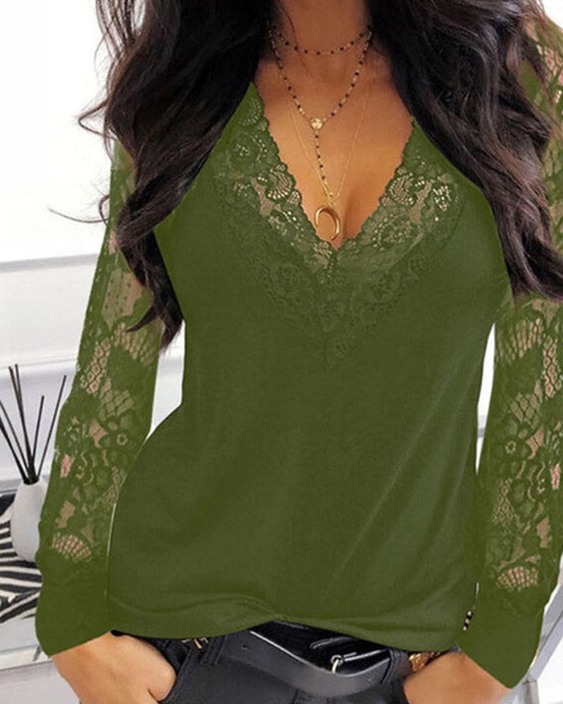 Blouse en dentelle avec col en V profond pour femmes