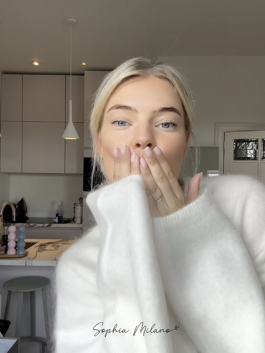 Damski miękki ciepły sweter zimowy z okrągłym dekoltem i luźnym krojem