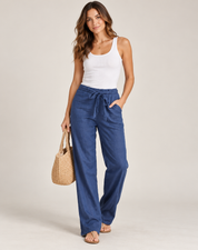 Pantalon d'été léger avec ceinture nouée et jambes larges
