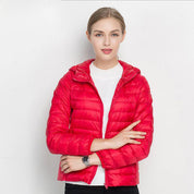 Damska lekka składana kurtka puchowa z kapturem i woreczkiem do przechowywania