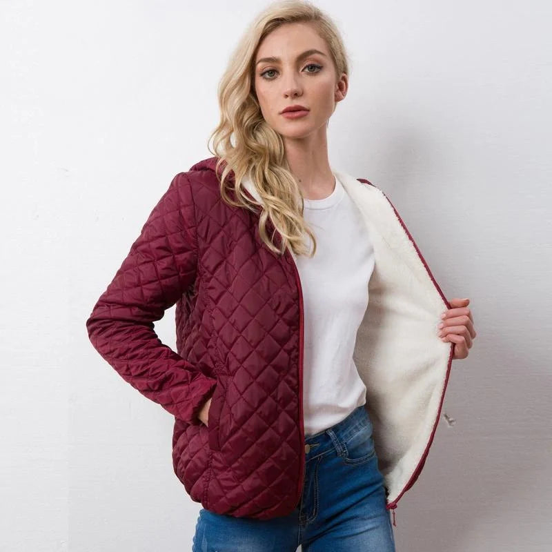 Doudoune légère et pliable pour femmes avec capuche et pochette de rangement