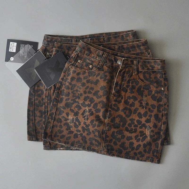 Stoere Mini Rok Met Luipaardprint En Denim Look