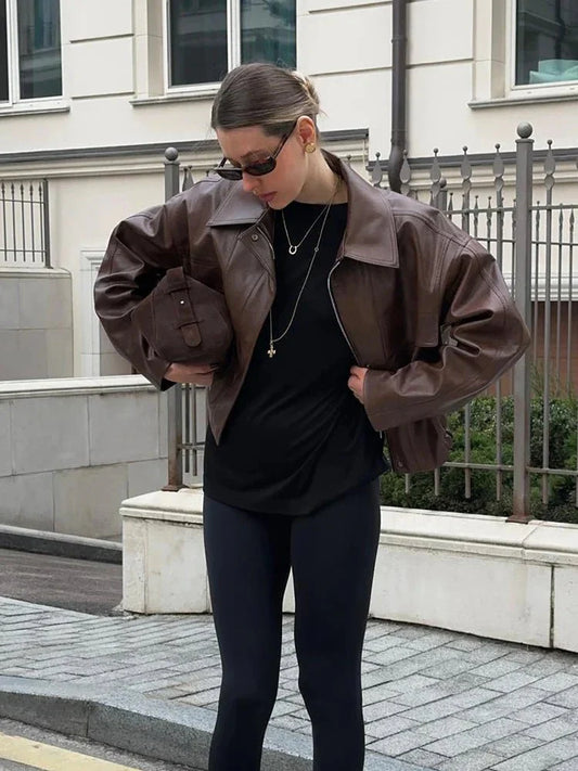 Leren Jas Dames Kort Bruin met Ritssluiting Zakken en Oversized Fit