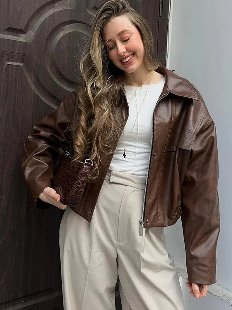 Leren Jas Dames Kort Bruin met Ritssluiting Zakken en Oversized Fit
