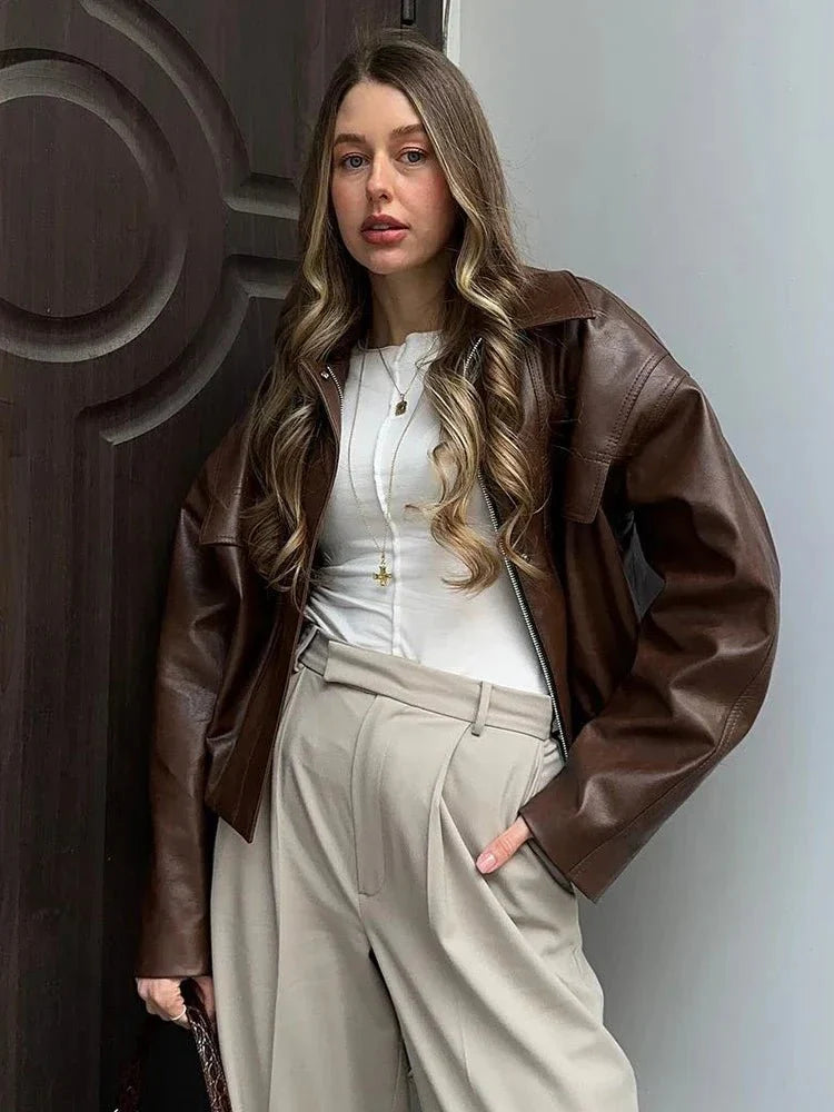 Leren Jas Dames Kort Bruin met Ritssluiting Zakken en Oversized Fit