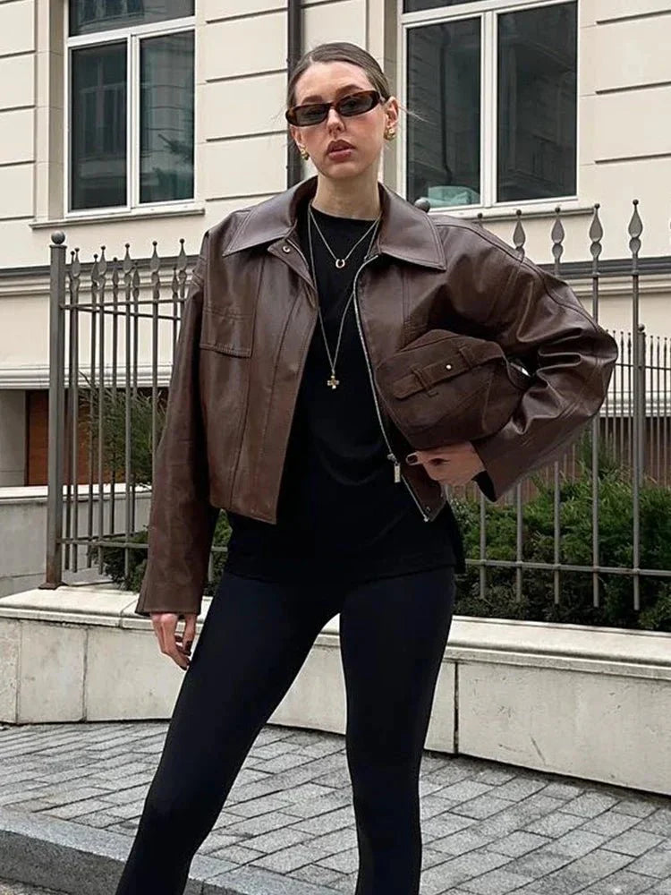 Leren Jas Dames Kort Bruin met Ritssluiting Zakken en Oversized Fit