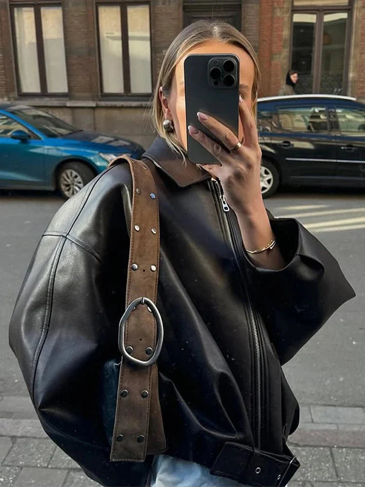 Leren Jack Dames Oversized met Ritssluiting en Riemdetail