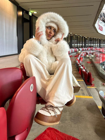 Witte Korte Fleece Winterjas Dames met Grote Capuchon