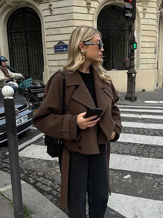 Bruine Trenchcoat Dames met Ceintuur en Knoopsluiting