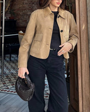 Bruin Dames Leather Look Jack Kort met Knoopsluiting en Zakken