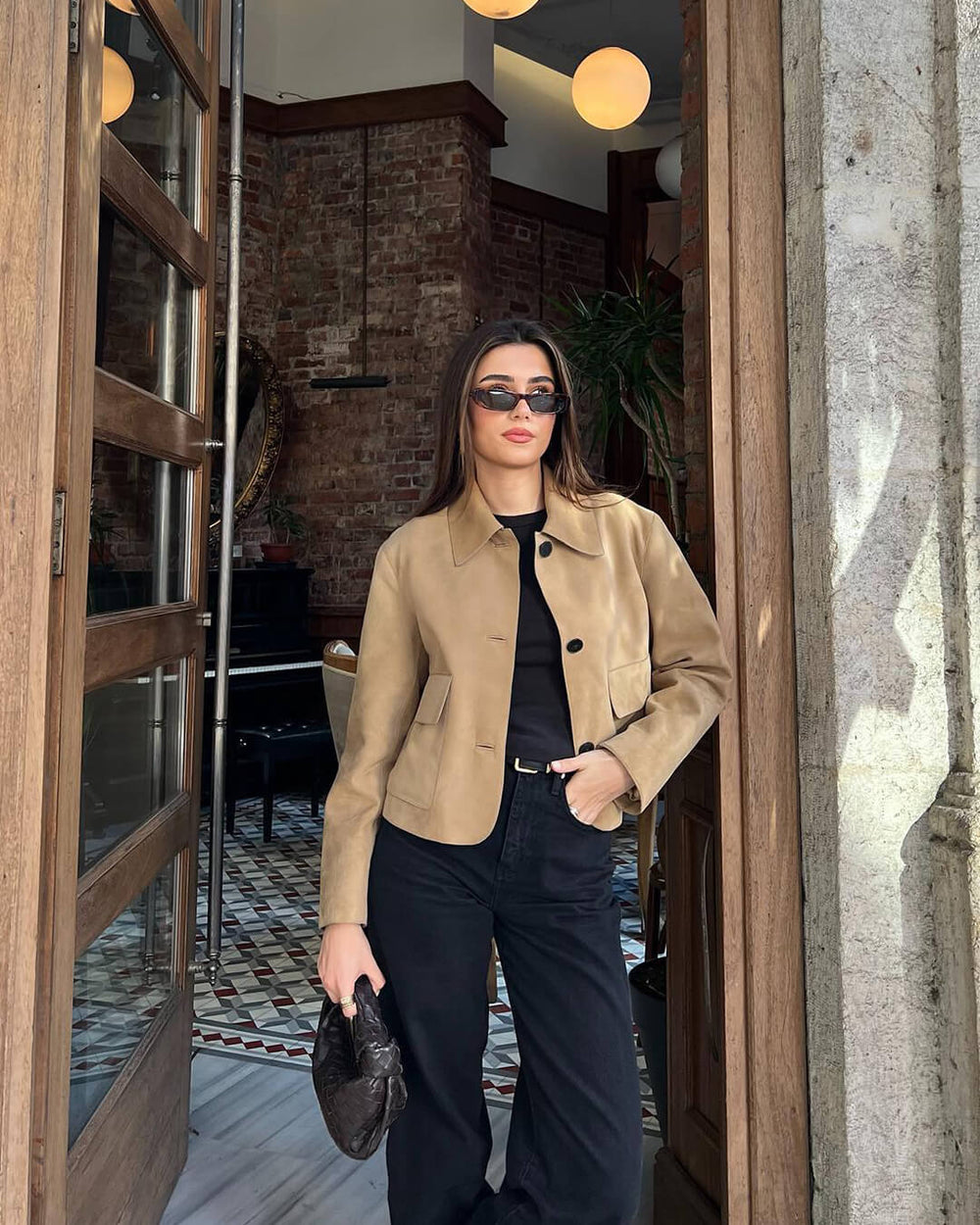 Bruin Dames Leather Look Jack Kort met Knoopsluiting en Zakken